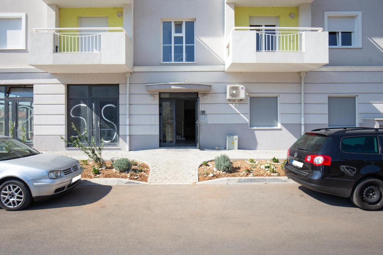 Apartmani Dolina Sunca Мостар Екстериор снимка